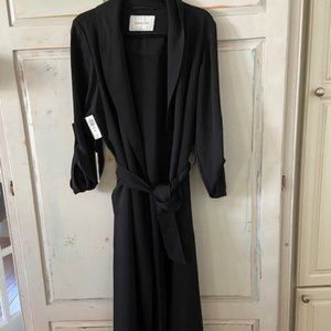 Aritzia Babaton Kahalo Robe